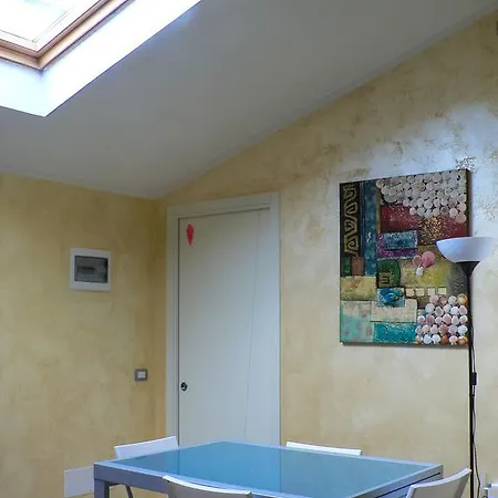Apartment La Mansarda Colorata
